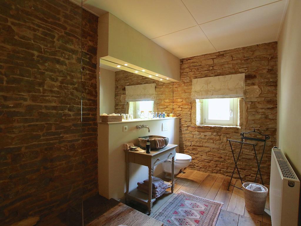 לטור Unique Holiday Home In Virton With Jacuzzi מראה חיצוני תמונה