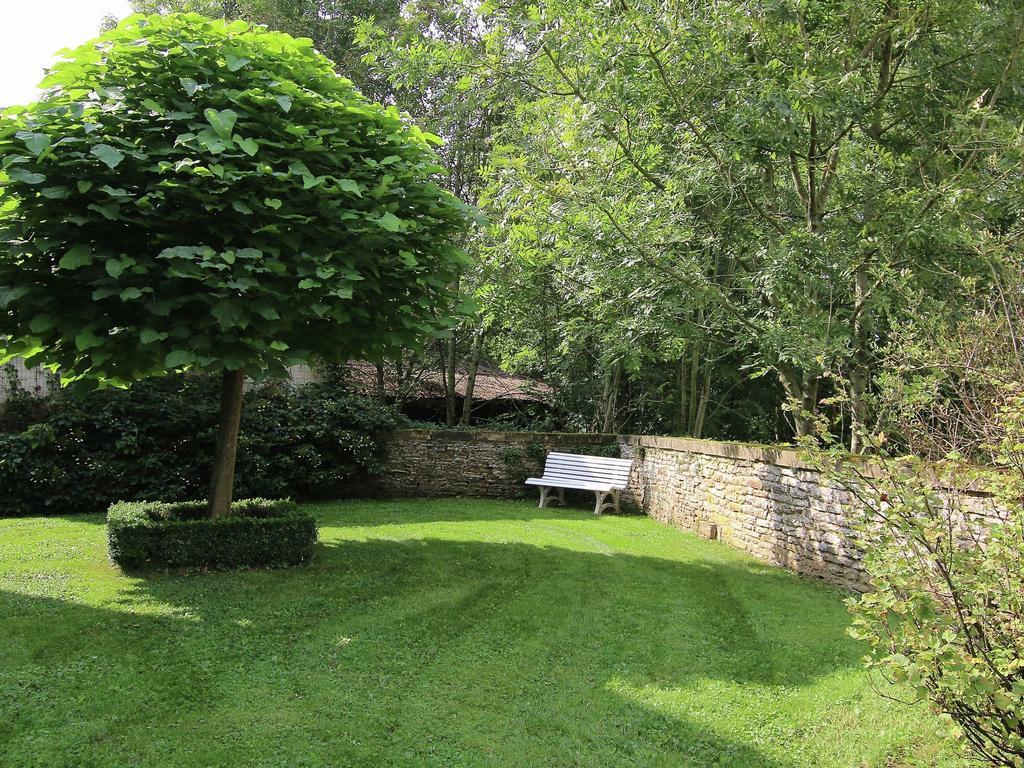 לטור Unique Holiday Home In Virton With Jacuzzi מראה חיצוני תמונה